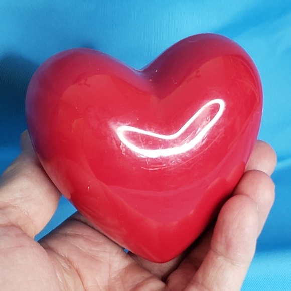 M&M plastic heart container - Picture 4 of 5